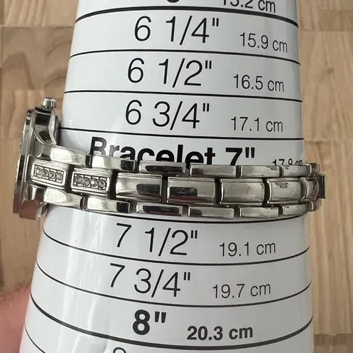 FMD Crystal and Pearl Ladies Watch Crystal Embedded Pearl Dial New Battery Silver