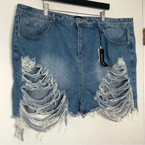 NWT Pretty Little Thing Plus Size 2X Mid Wash Extreme Ripped Mom Denim Shorts Blue