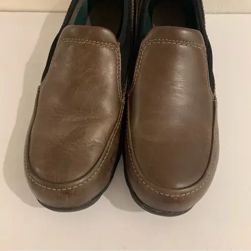 EastLand Sage Brown Leather Slip On Loafer Size 10M