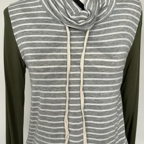 7th Ray 7th Rey Olive and Grey Cowl Neck Top Sz SM