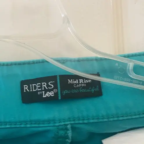 Riders By Lee  mid rise Capris 6