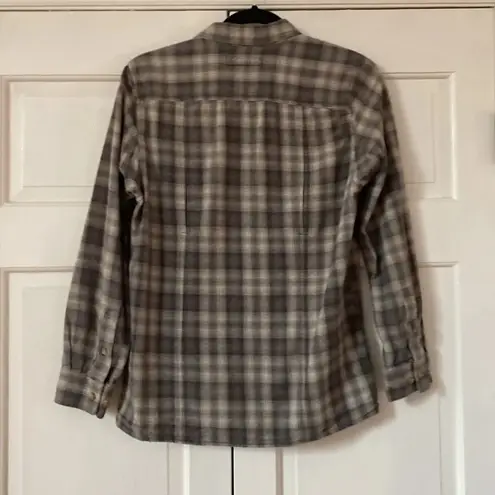 Duluth Plaid Flannel Button Down Long Sleeve Grey Gray Cream Plaid Vented Hem Size XS