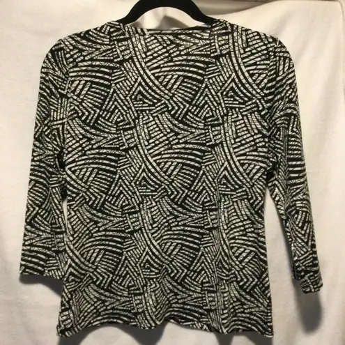 Petite Sophisticate BlackWhite Print VNeck Ruched Blouse Top 3/4 Sleeve Womens M