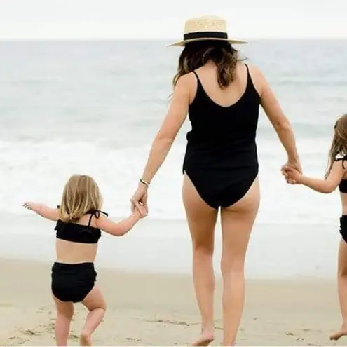 Olivia + Ocean Mom Bod Faux Wrap One Piece Swimsuit Size Large Onyx Black