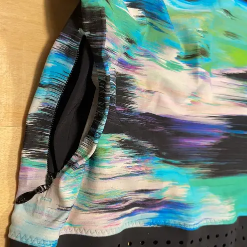 Lululemon  Vent It Tank Sz 6