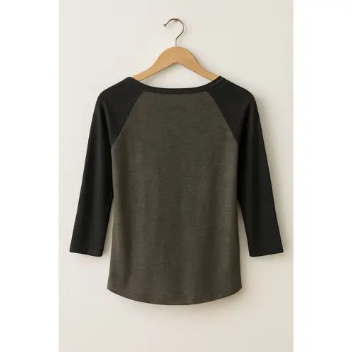 MLB New York Yankees Raglan Shirt Size M Gray Blue 3/4 Sleeve Baseball Tee Size M