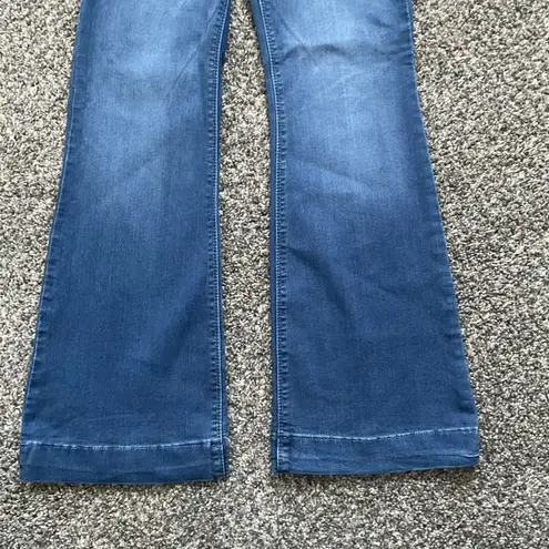 Hot In Hollywood Silky Denim Pull On Flare Jeans Size XSP Stretch 90s, Y2K Vibes Blue