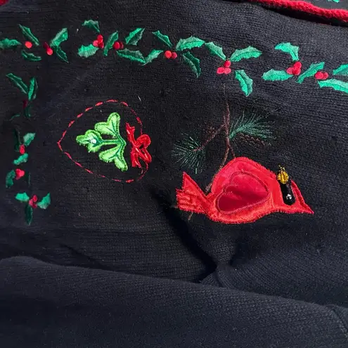 Vintage Holiday Cardinal Sweater Black Red Festive Embroidered women’s large
