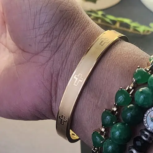 Gold Stainless Steel Bangle Clamper Hinge Bracelet with Cross Design