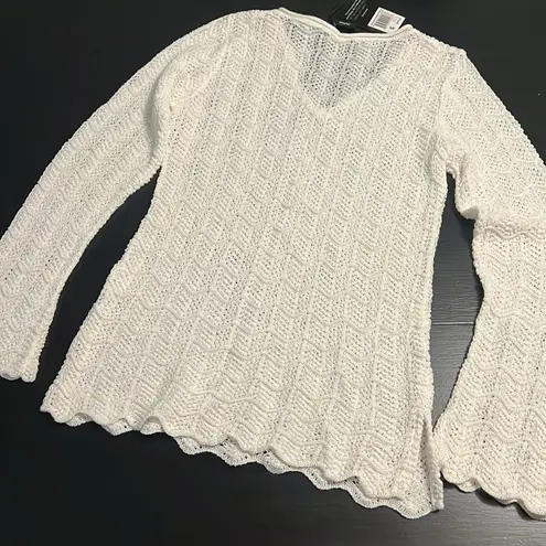 Daisy Fuentes Gorgeous knit sweater with shimmer NWT