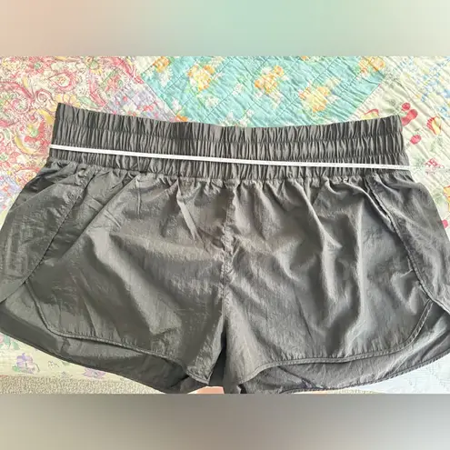 Women’s Black High Rise Dolphin