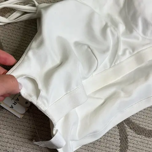 Halara  White Double Straps Backless Twisted Workout Plus Size Cropped Tank Top