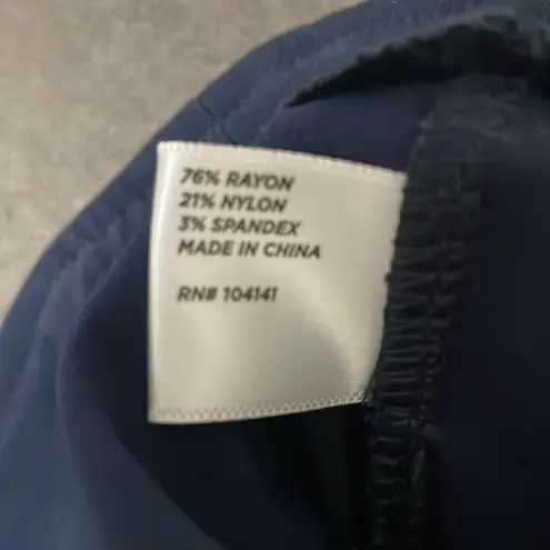 Walter Hagen Sculpt 7” pull on short size XS Blue