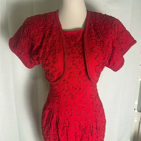 Carmen Marc Valvo Red Beaded Wool Cocktail Dress with Bolero – Size 6