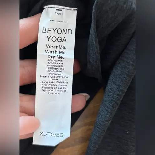 Beyond Yoga Long Sleeve Cropped Top Size XL