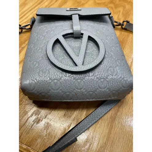 Dove Valentino Salma Medallion Crossbody bay in  Grey (b85)