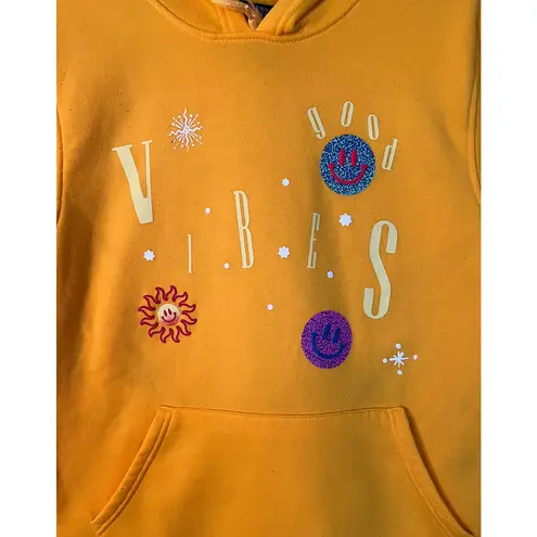 Brooklyn Cloth  Sweatshirt Womens Size Medium Good Vibes Yellow Pullover Pockets