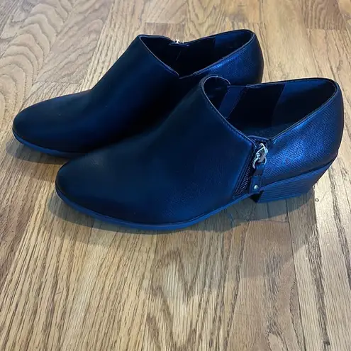 Dr. Scholl’s Black Short Booties w/ Memory Foam & Subtle Geometric Design