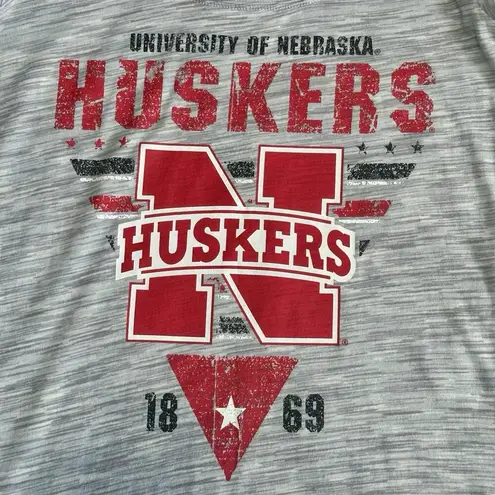 Creative Apparel Nebraska Huskers Scoop Neck T Shirt Womens Small Heathered Grey College Tee NCAA