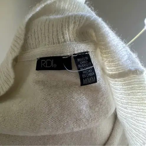 RDI Cream Colored Pearl Essence Deep V Women's Pull Over Sweater Size Large