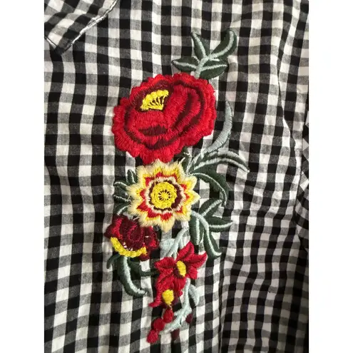 INFLUENCE | Black and White Gingham Floral Embroidered Button Down Shirt | Large