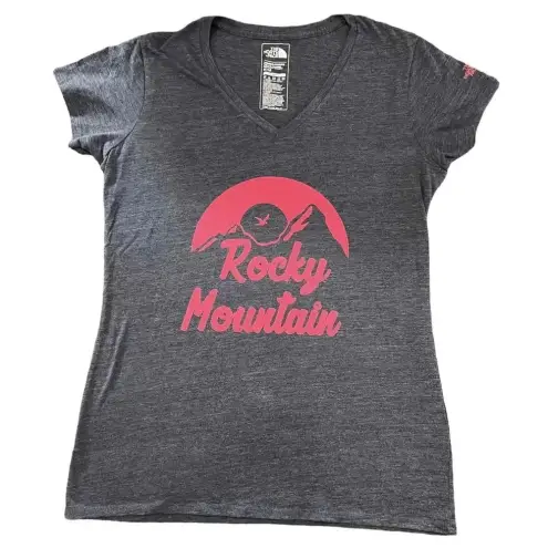 The North Face  Women's Grey Short‎ Sleeve V-Neck Graphic Slim Fit T-Shirt Medium