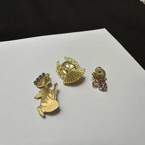 Lot Of 3 Angel Brooches / Lapel Pin Gold Tone 1 Signed Jane 1996 AOL