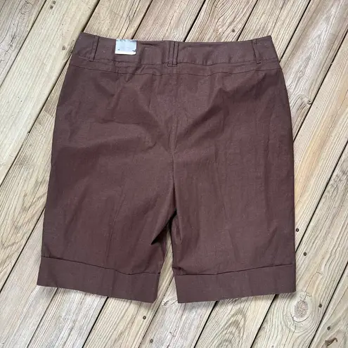 Lane Bryant  Linen Blend Knee Length Bermuda Shorts Brown Size 26. NEW