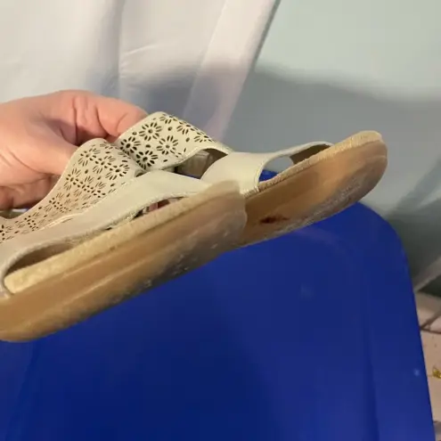 Wearever  Jorden Women’s Sandals gold and‎ tan size 8.5