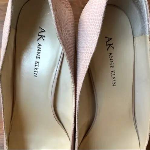 Anne Klein ♦️  platform pump