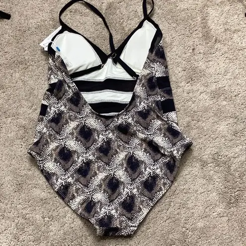 New. BLEU Rod Beattie snake print swimsuit. Retails $139 size 8 Black
