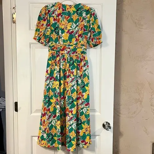 Pink Martini NWT Multicolor Floral V-neck Puff Sleeved Midi Dress
