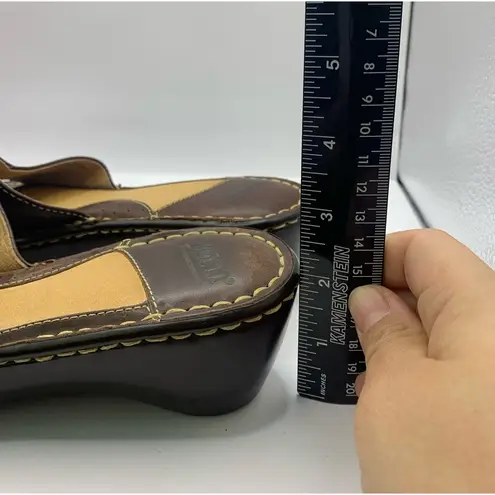 Born concept  BOC Women's Sandals Size 8M Strapped Brown Slip On EUC