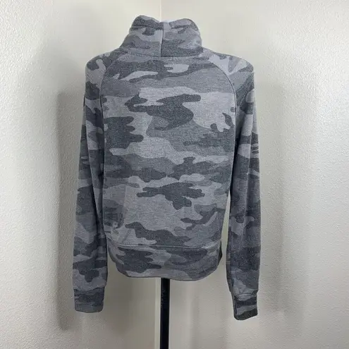 Evereve Camo Pullover Drawstring Sweatshirt Sz XS Front Pocket Gray Thumbholes