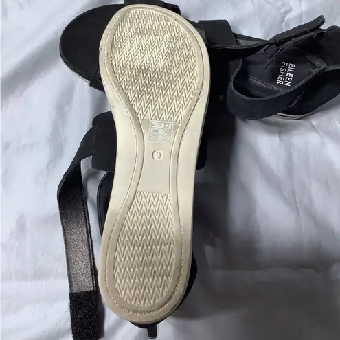 Eileen Fisher  genuine leather sandals  🖤🖤