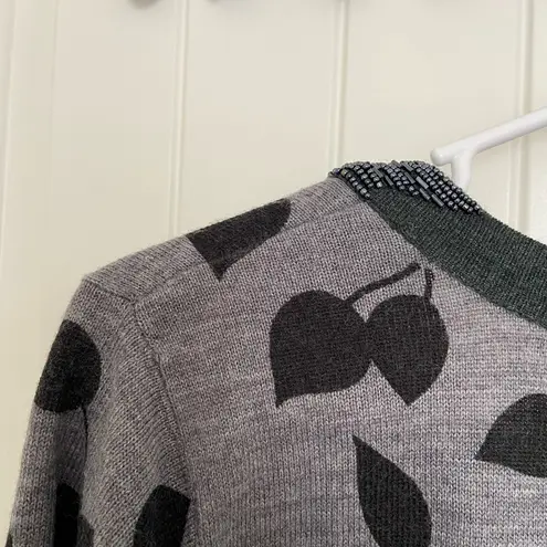 EUC | Vintage C.D. petites women’s floral beaded neck acrylic sweater large Gray