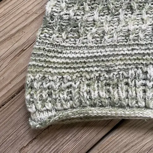 Women's Open Knit Green And White Pullover Sweater Size M Size M