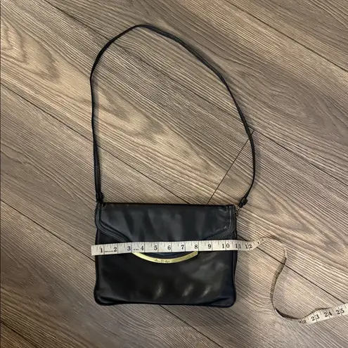 Etienne Aigner Vintage Elegant Black Leather Shoulder Bag classic style timeless