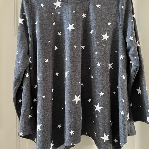 BUNDLE: Green Envelope plus size ladies swing top + 1 pair of star earrings