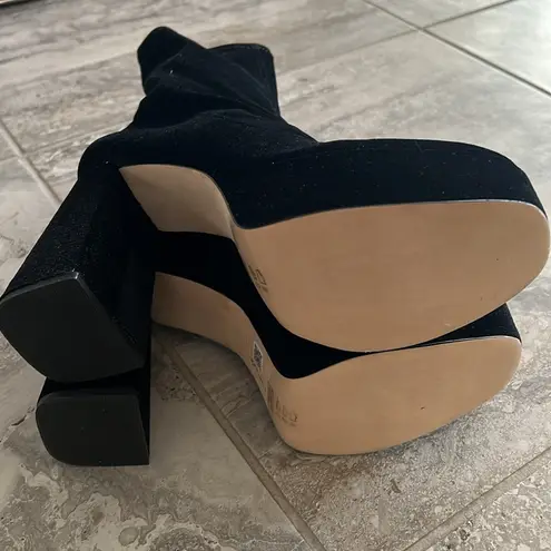 LARROUDÉ Dolly Boots Stretch Velvet Black, Size 8 NEW in Box +2 Dust Bags $475 Black