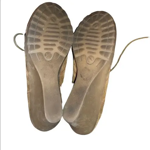 White Mountain tan chestnut booties