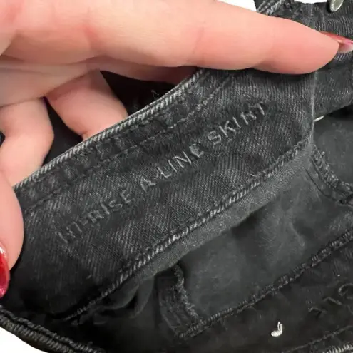 American Eagle  Black Denim Button Front Hi-Rise A-Line Mini Skirt Women's 6‎