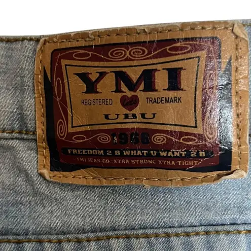 Ymi Women's 11 Mid-Rise Flare Jeans Light Wash Stretch Denim Y2K Trendy Western