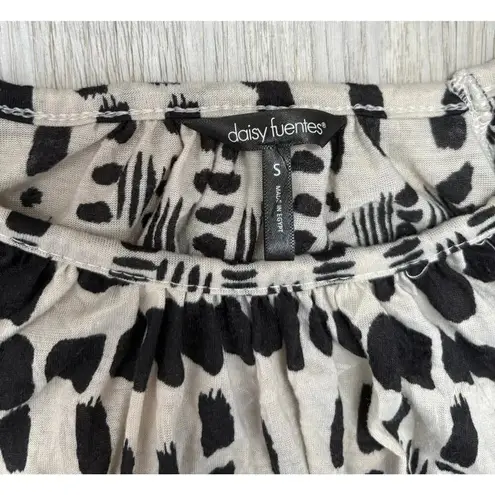 Daisy Fuentes | Women's Geometric Print Puff Sleeve Blouse | Small