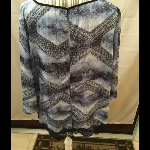 Ali & Kris sheer top