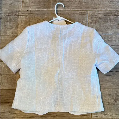 Hello Fashion White Short Sleeve Jacket with pearl button accents