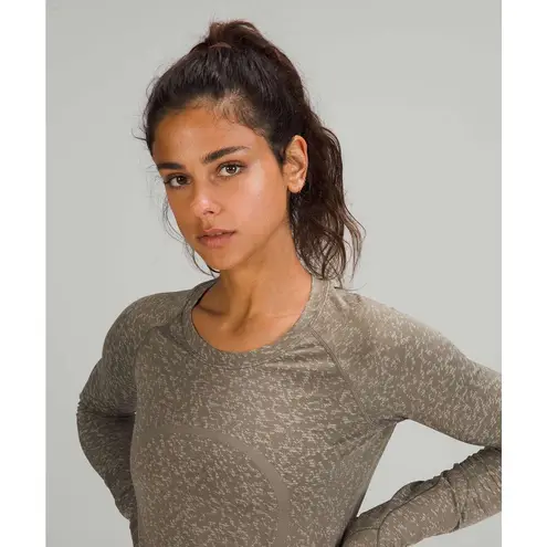 Lululemon Swiftly Tech Long Sleeve Shirt 2.0 Distorted Static Rover / White Opal Green