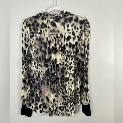 Maven West NWT  Womens Animal Print Super Soft Button-Up Long Sleeve Top small