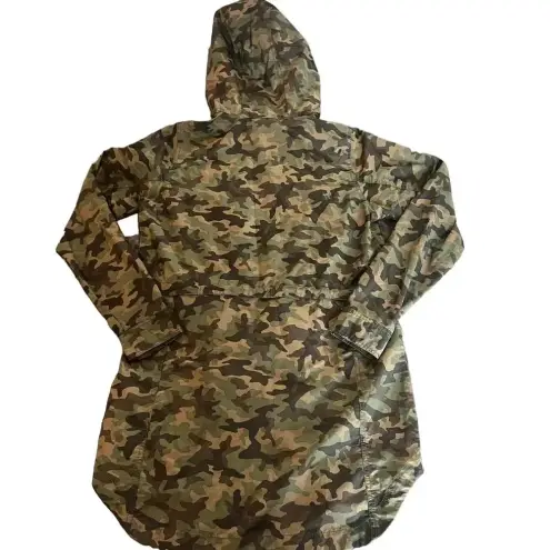 Columbia  Women's Camouflage West Bluff‎ Printed Hooded Parka Jacket Size Small