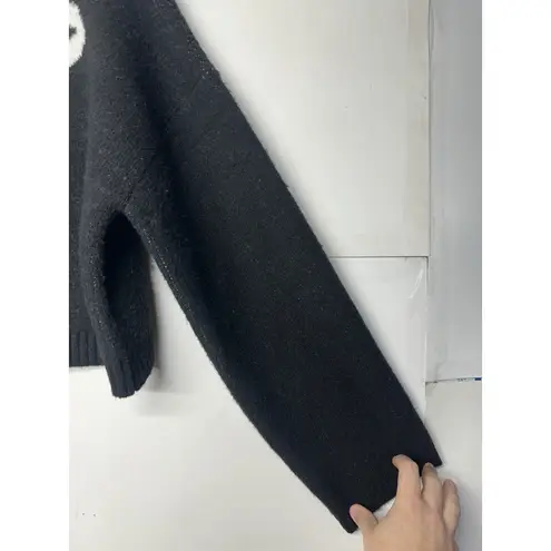 Wild Fable Women’s Cropped Sweater Size Medium Black White Bow Knit Long Sleeve